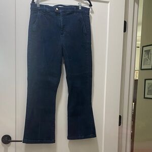 Kick crop jeans with flat front pockets